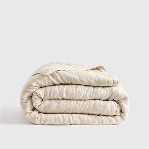Quince European Linen Dream Quilt/Sand/Twin (1) pieza